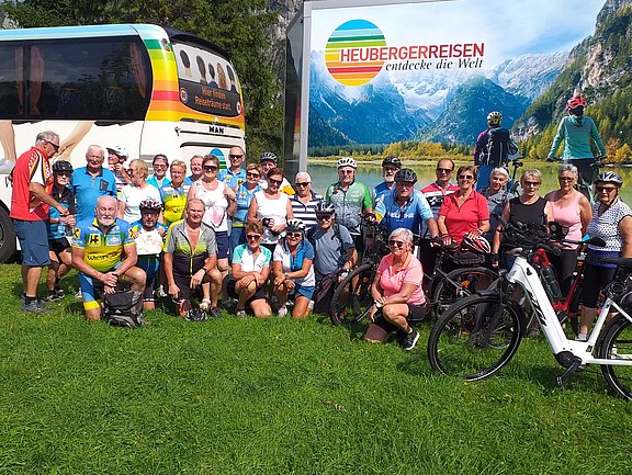 Sb Radfahrer an den Almsee